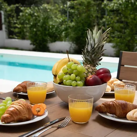 Feriehus Perithia Suites